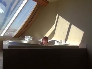 Delightful נוער: hot-tub מקניט מכונה